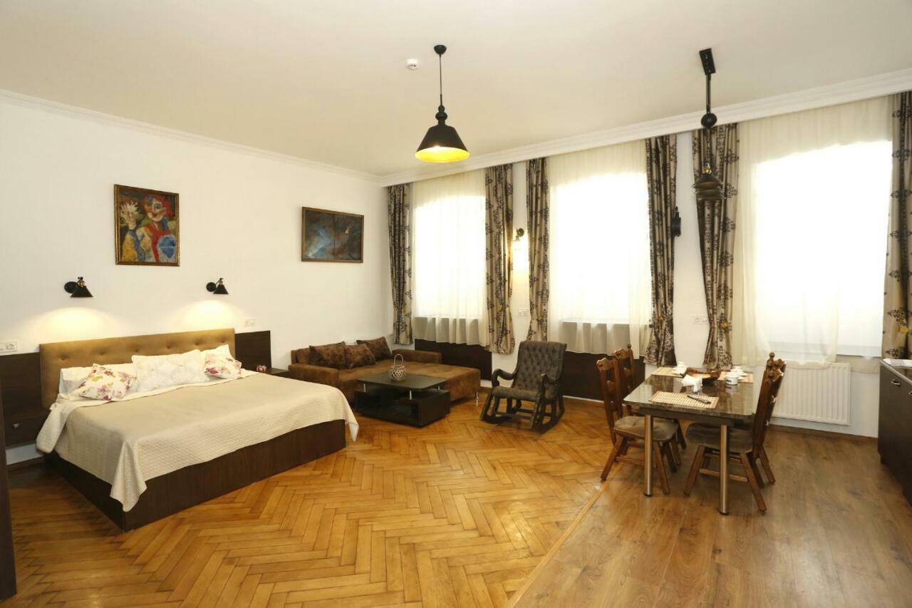 Old - Gold Gala Daire Tiflis Dış mekan fotoğraf